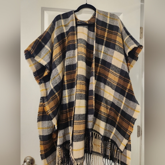 Do everything in love Jackets & Blazers - Do Everything in Love Checkered Fringe Wrap